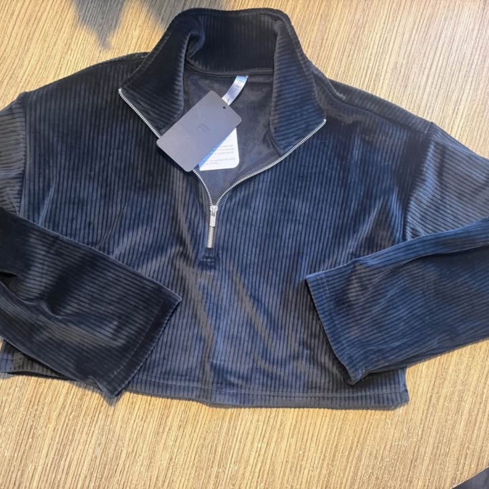 NWT Fabletics Cropped Half‎ Zip